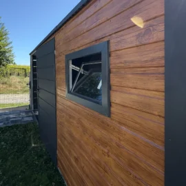 Gartenhaus 5x2 m in Goldeiche Matt mit Überdachung und PVC-Fenster Eurostal